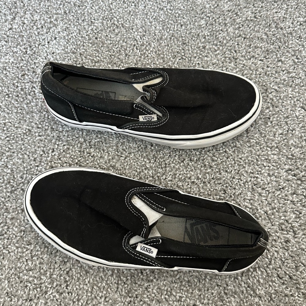 Black slip on vans size W7.5 - Picture 3 of 5